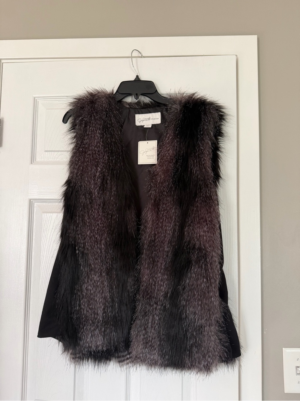 Jaclyn Smith Fur Black Vest Jacket